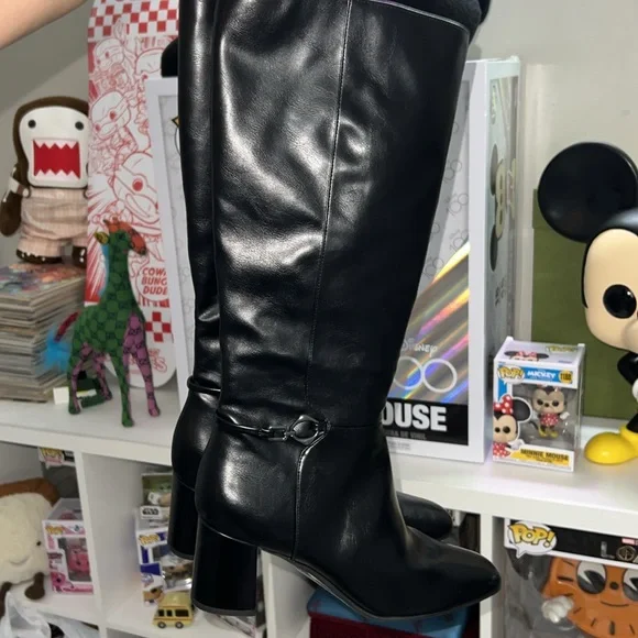 Naturalizer Waylon Knee High Boots - Picture 2 of 7